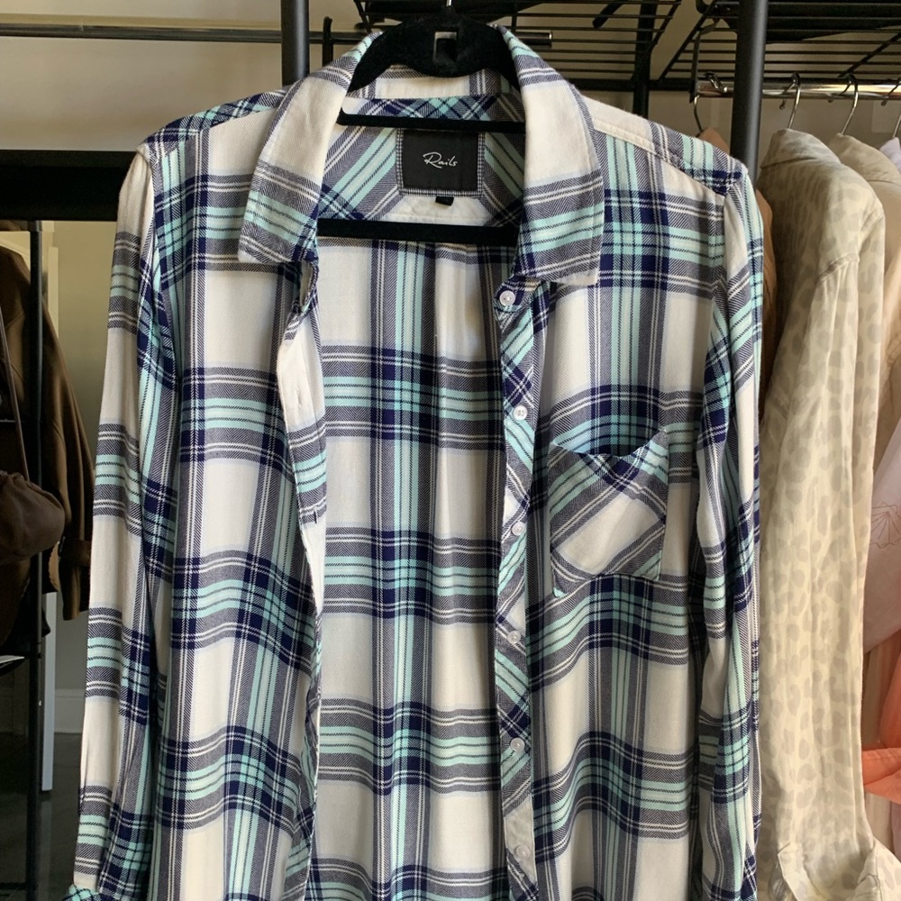 Rails shirt. Size M . Used in good condition